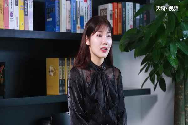 文学评论怎么写(文学评论的写作大致有四个步骤)