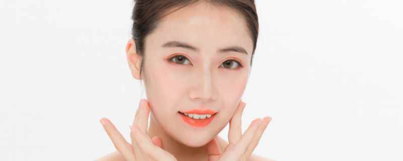 粉饼和粉底液一样吗(粉饼和粉底液的区别)