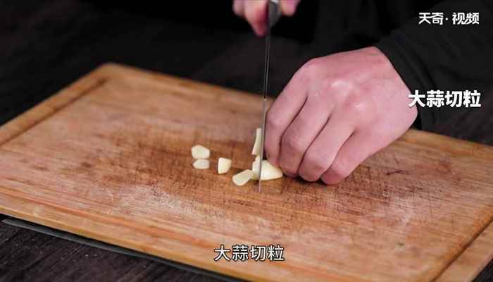 干锅大虾怎么做(小米辣的做法步骤)