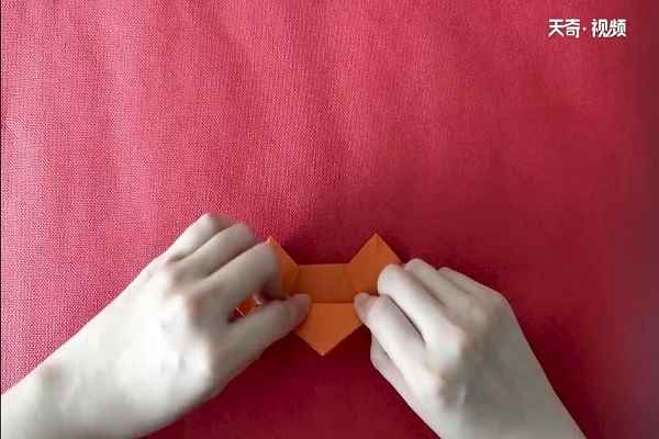帽子怎么折(如何拿出一张正方形纸张)