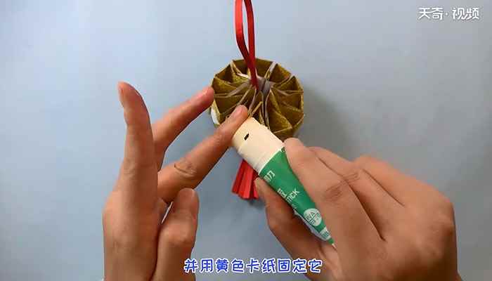 简单的手工灯笼做法(红色卡纸怎么做)