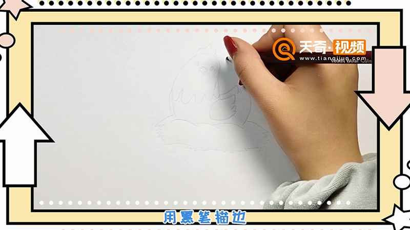 母鸡简笔画(铅笔勾画出母鸡的形状)