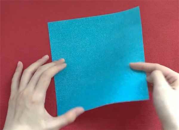 纸盒子的折法(正方形纸张的使用方法)