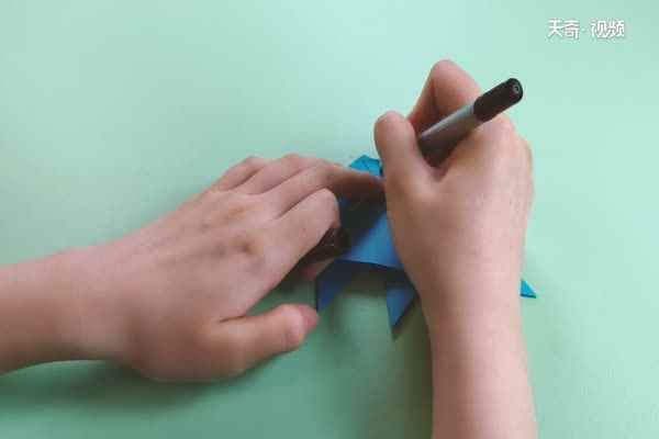 蝙蝠怎么折(蝙蝠怎么折能飞)