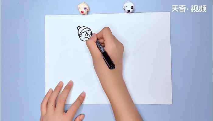 打雪仗的小孩简笔画(画出一个人物的头部轮廓)