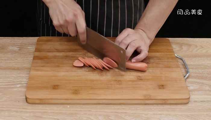 猪肉丸子火腿汤怎么做(火腿肠切片的做法步骤图)