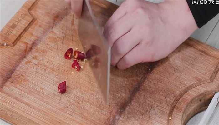 济宁酸辣肉丝怎么做(干辣椒的做法)