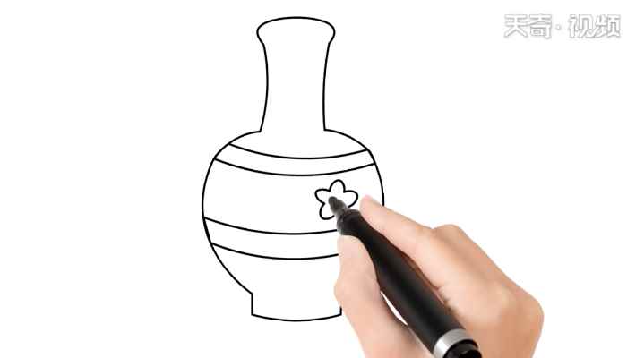青花瓷简笔画(花瓶腰部画两条弯形的方法)