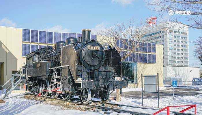 蒸汽机是谁发明的(蒸汽机是哪一年发明的)