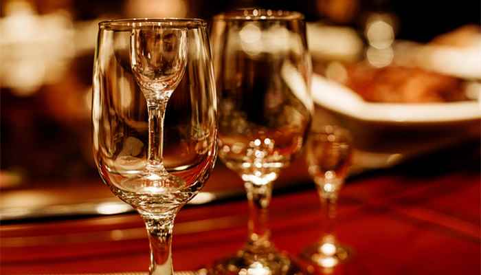 喜筵和喜宴是什么意思(“喜筵”指的是为喜庆之事而摆设的筵席)