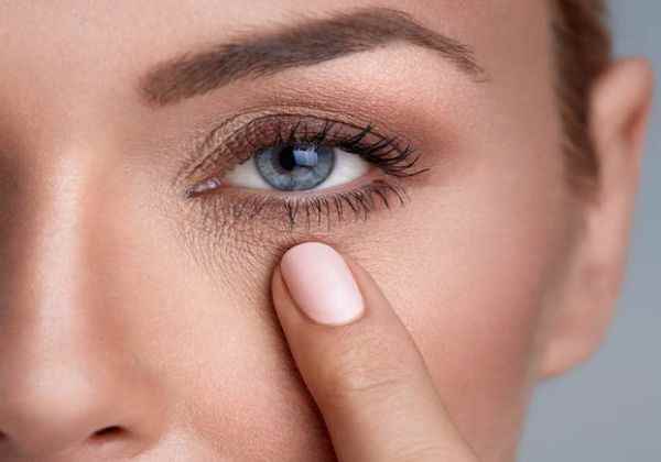 美瞳怎么戴(美瞳清理需要注意什么)