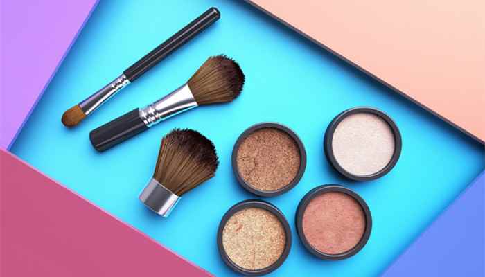 粉饼与散粉有什么区别(散粉的功效与作用有哪些)