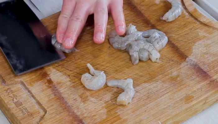 西红柿炒虾仁的做法(西红柿的做法)