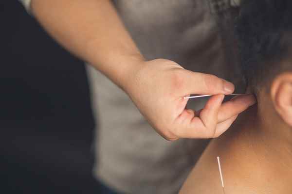 电针灸的功效与作用(核心功效镇静止痛、活血通络、祛除病邪)