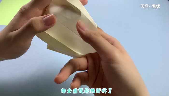 郁金香怎么折(郁金香和茎干组装的区别)