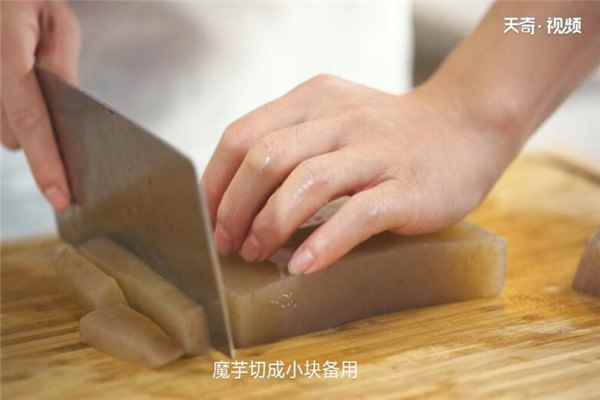 魔芋烧鸭子的做法(魔芋烧鸭子的做法大全)