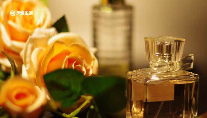 香水保质期多久(香水的保质期与原材料保质有关)