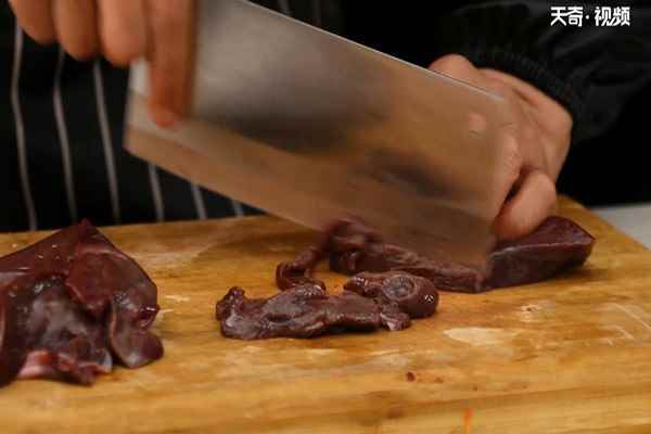 嫩炒猪肝的做法(猪肝怎么做最好吃)