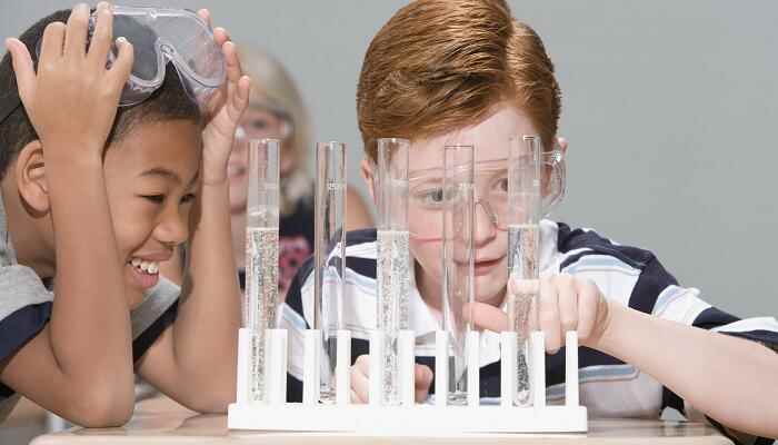 氢氧化钠与so2反应方程式(氢氧化钠与SO2反应化学方程式)