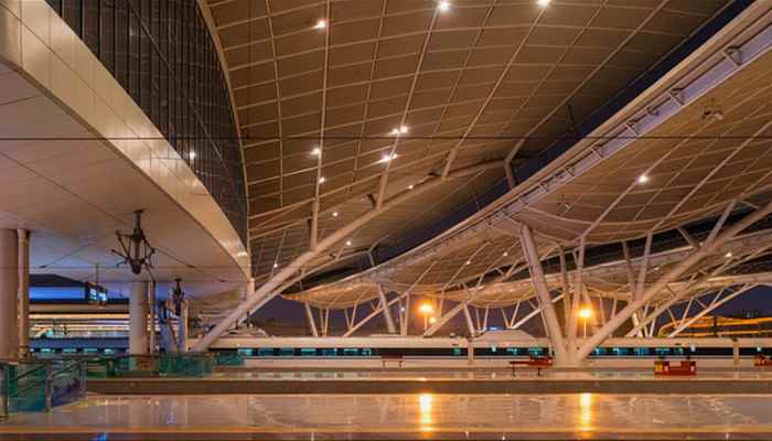 高铁能带护肤品水乳吗(高铁能带护肤品水乳)