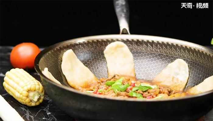 地锅鸡的做法(鸡肉怎么做好吃)