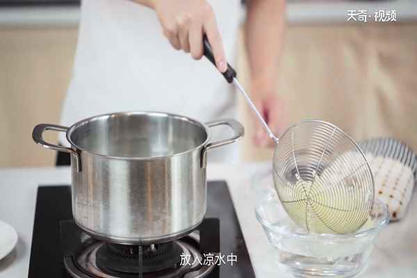 凉拌洋葱土豆丝的做法(小米椒丝的做法)