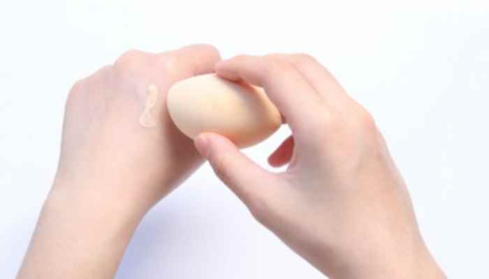 海绵蛋怎么清洗(海绵蛋清洗方法)