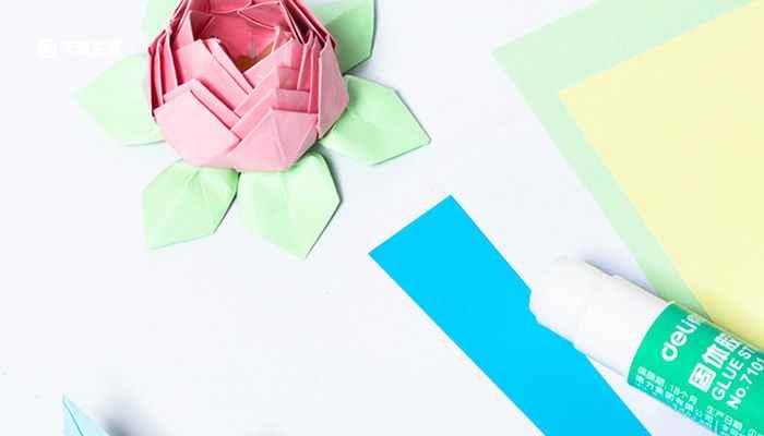 口红胶是干什么用的 口红胶是做什么的