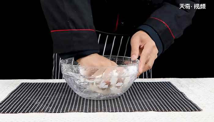 肠仔包怎么做(火腿肠的做法步骤有哪些)