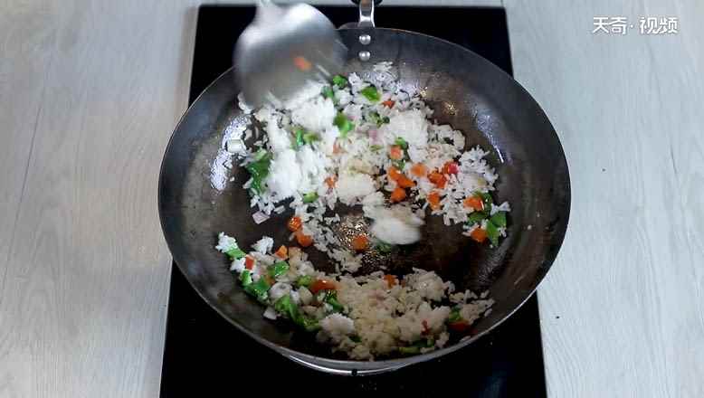 菠萝饭的做法(熟腰果仁的做法步骤有哪些)