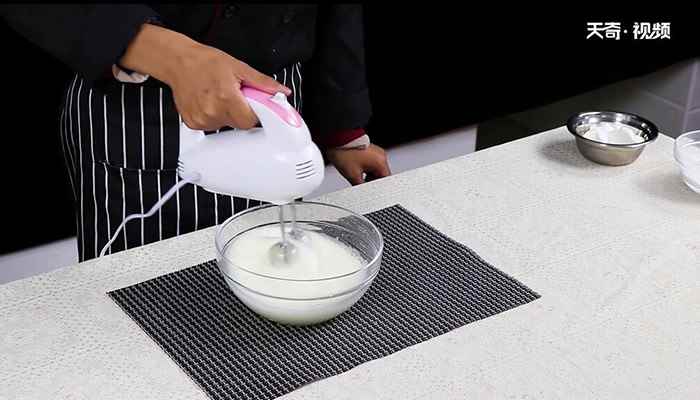 芙蓉糕的做法(电动打蛋器怎么做好吃)