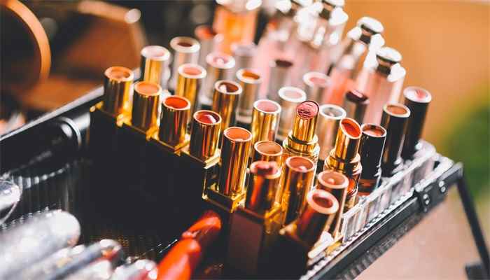 口红排行榜前十名(2022口红十大品牌排行榜前十名)