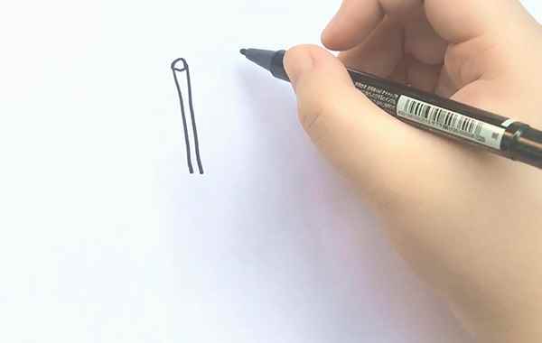 椅子简笔画(橙棕色把椅背架子和椅脚涂满)