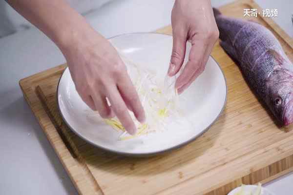 鲈鱼的做法(鲈鱼的做法清蒸)