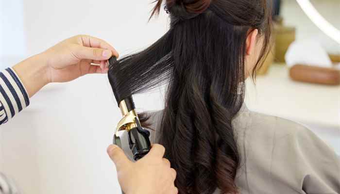 棕黑色和自然黑的区别 自然黑和棕黑色有什么区别