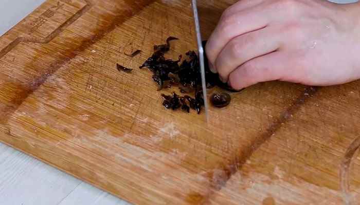 凉拌凉薯的做法(黑木耳的做法)