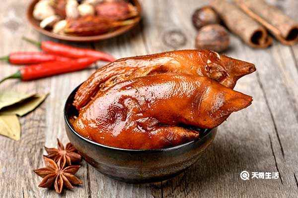 猪脚的功效与作用 猪脚的功效与作用有哪些