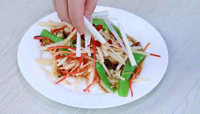 凉拌凉薯的做法(黑木耳的做法)