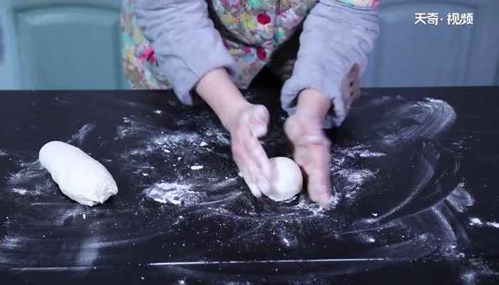 面团发酵时间一般多久(如何掌握面团的发酵时间)