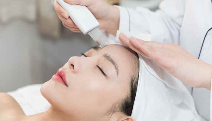 美容spa是什么意思(美容spa是指以水结合按摩、沐浴、涂抹保养品以及香熏来促进人)