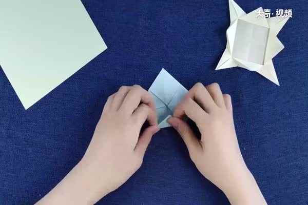 陀螺怎么折(三张方形彩纸的制作方法)