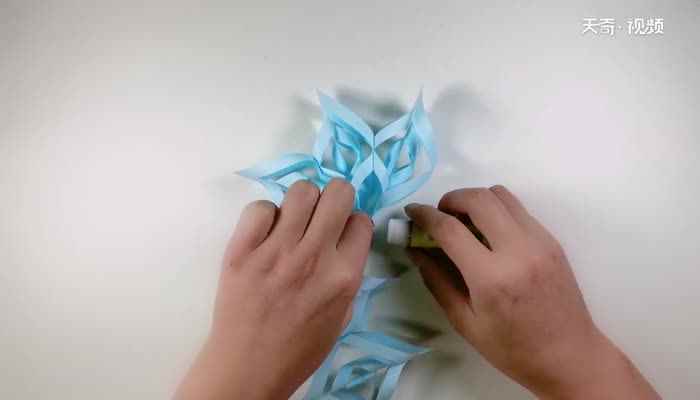 立体雪花的制作方法(立体的雪花怎么做简单)