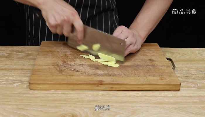 人参炖鸡的做法(枸杞的做法)