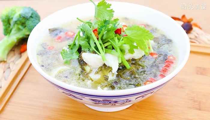 牛奶酸菜鱼的做法(小米辣切圈的做法)