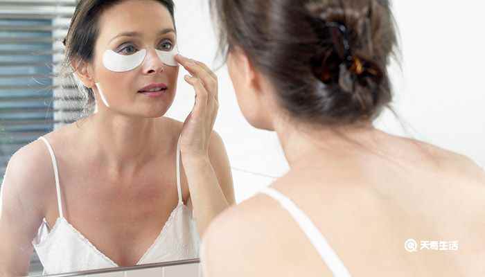 眼袋贴怎么贴是正确的 怎么贴眼袋贴才正确