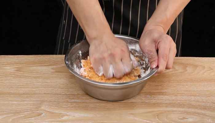 地瓜饼怎么做(糯米粉的做法步骤有哪些)