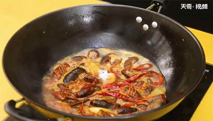 麻辣龙虾的做法(龙虾怎么做最好吃)