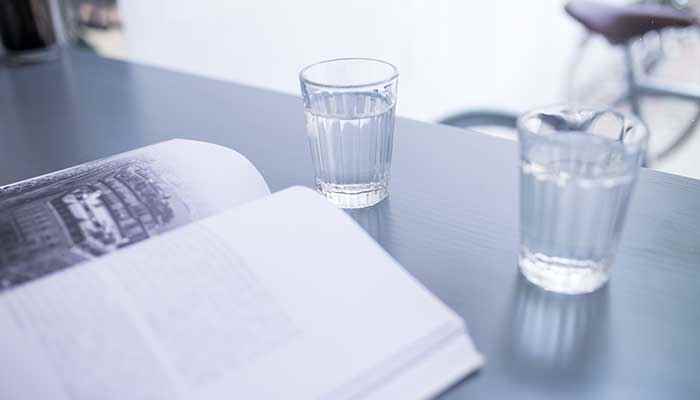 液体表面张力的方向 液体表面张力产生的原因