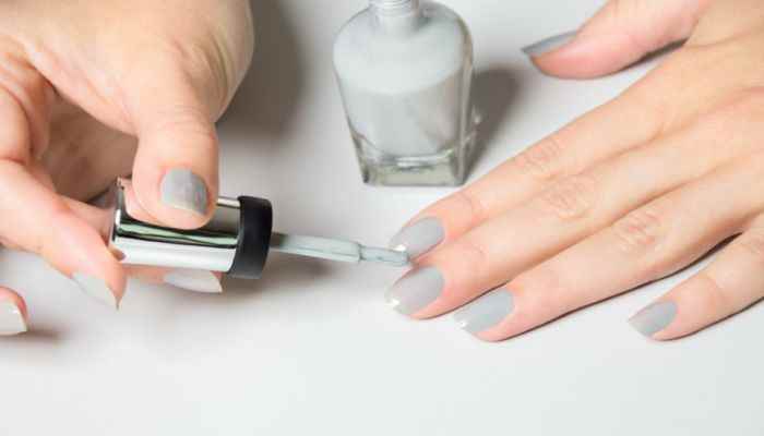 冬季显白美甲有哪些(冬季显白美甲样式分别有)