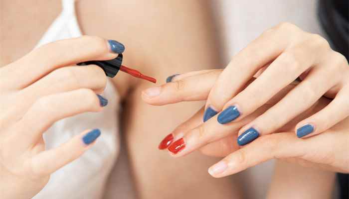 软化剂在美甲哪个步骤 软化剂在美甲的第几个步骤